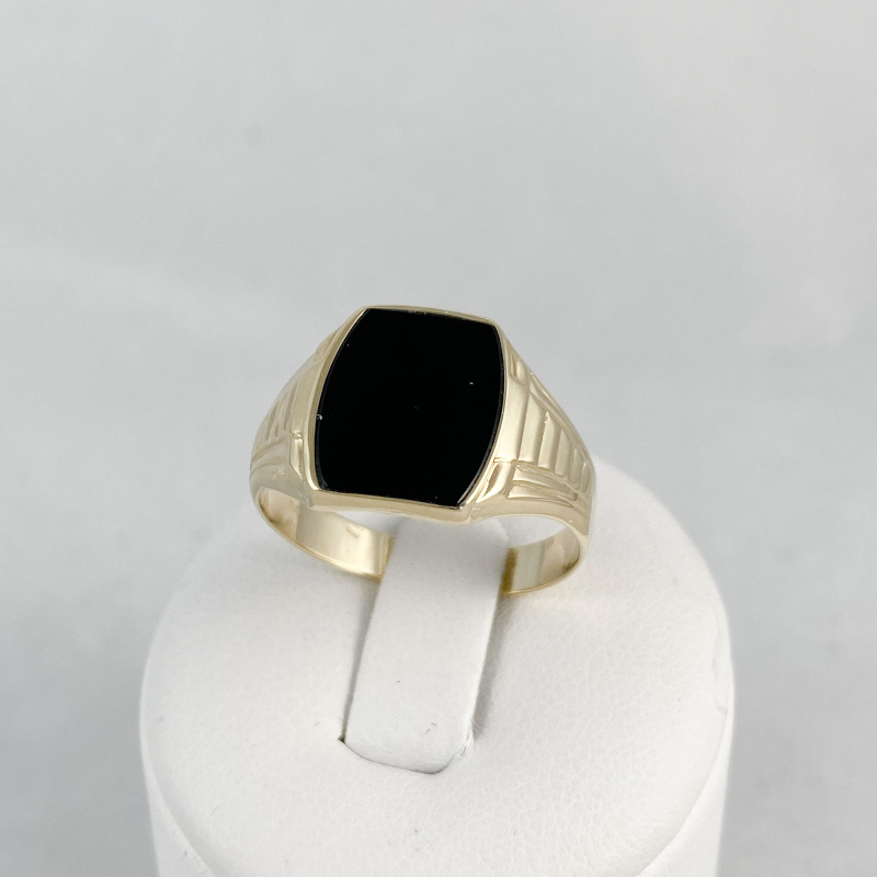 Žluté zlato pánský prsten s imitací onyxu vel.65